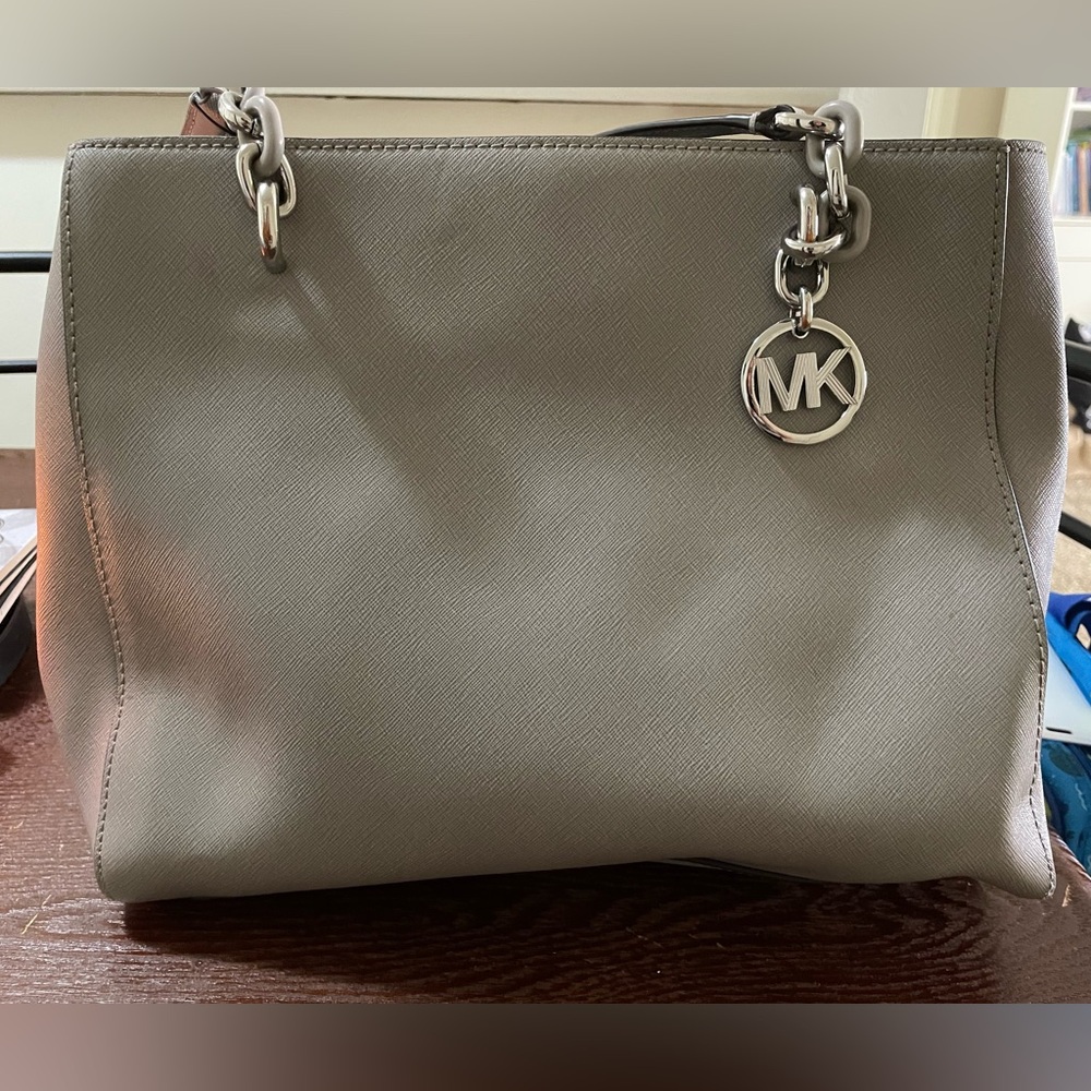 Michael Kors purse - barely used